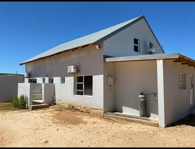820HA FARM FOR SALE IN LADISMITH RURAL